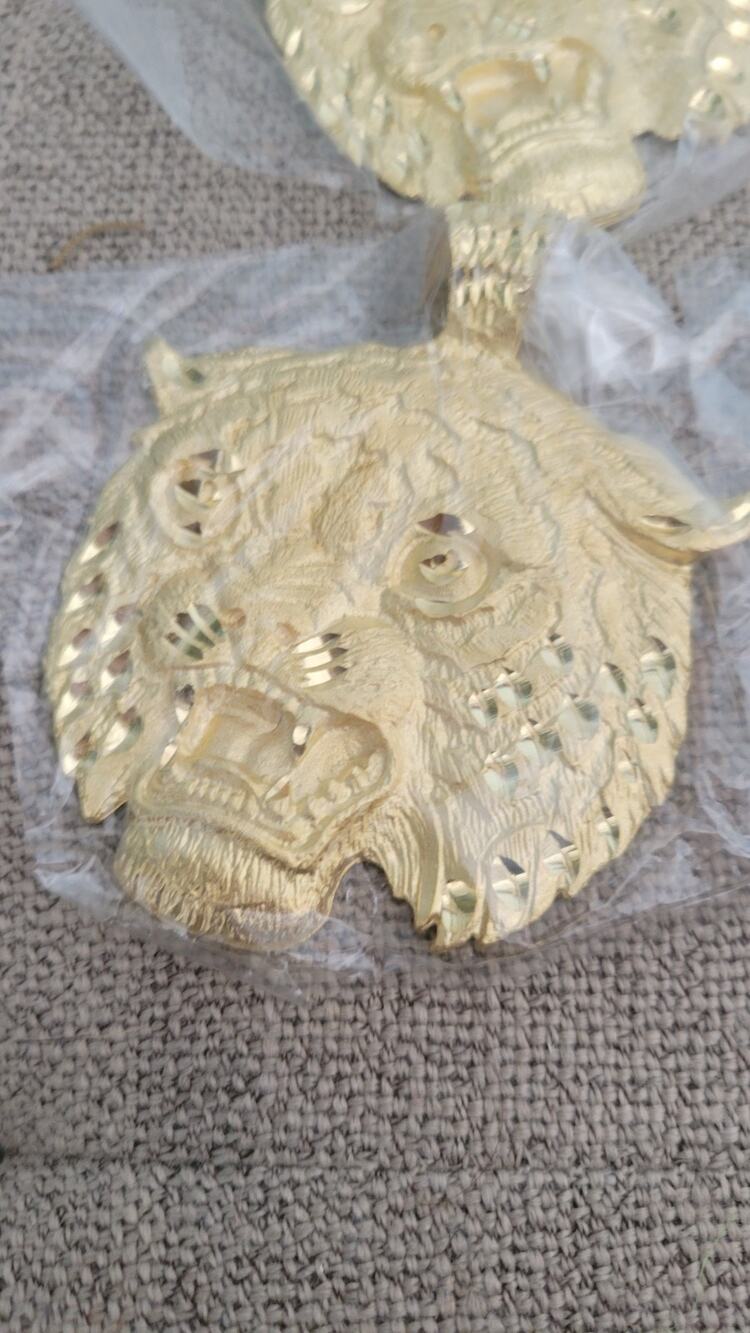 Vintage Gold Tone Lion Head Medallion Pendant Made in Korea NOS (New Old Stock)